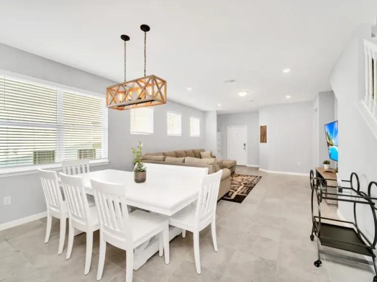 Solterra (6139) 5-bedroom Villa in Davenport