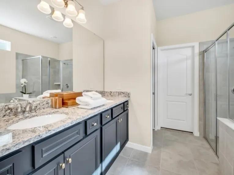Solterra (6139) 5-bedroom Villa in Davenport