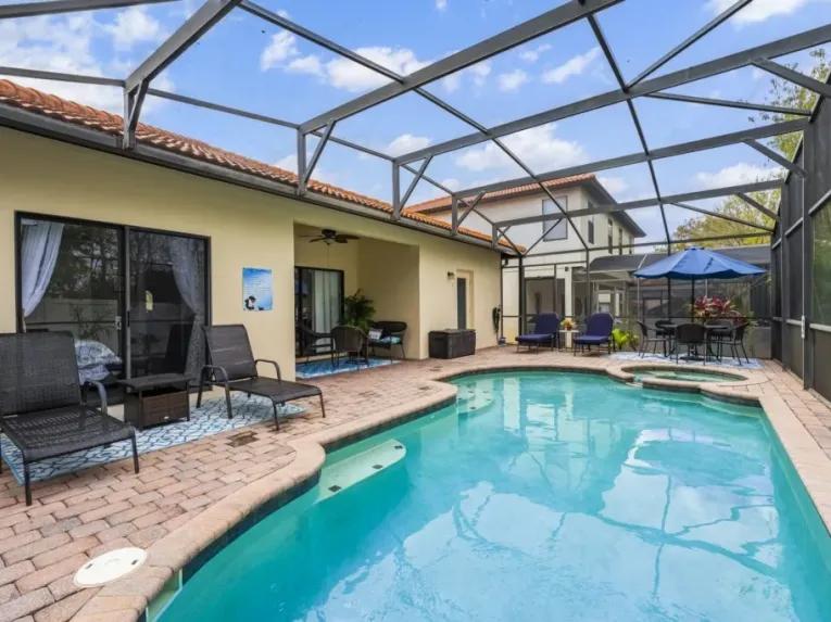 High Grove (29980) 4-bedroom Villa in Clermont