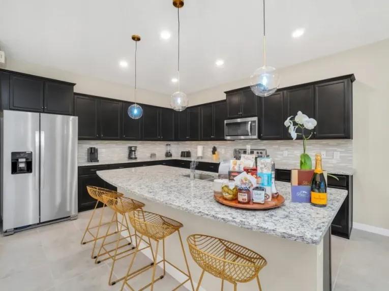 Windsor Island (6990) 10-bedroom Villa in Davenport